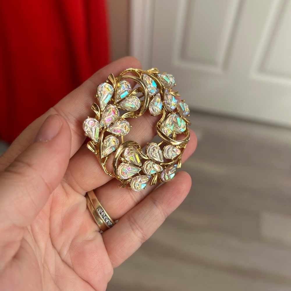 AB boralis Elegant Gold and Iridescent Crystal Jewelry Set 😍 - Picture 5 of 8